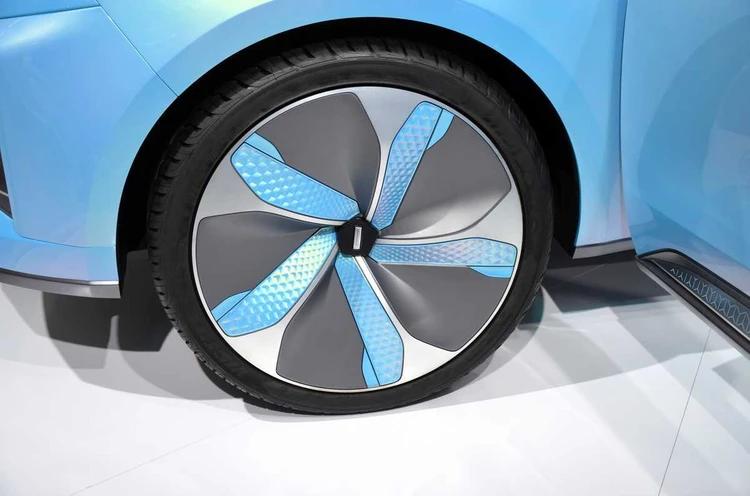 Спасет от ледяного кошмара: угрозы для автомобиля зимой и как с ними бороться