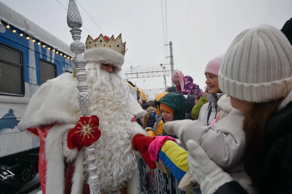 Сфотографироваться с Дедом Морозом можно будет на перроне.