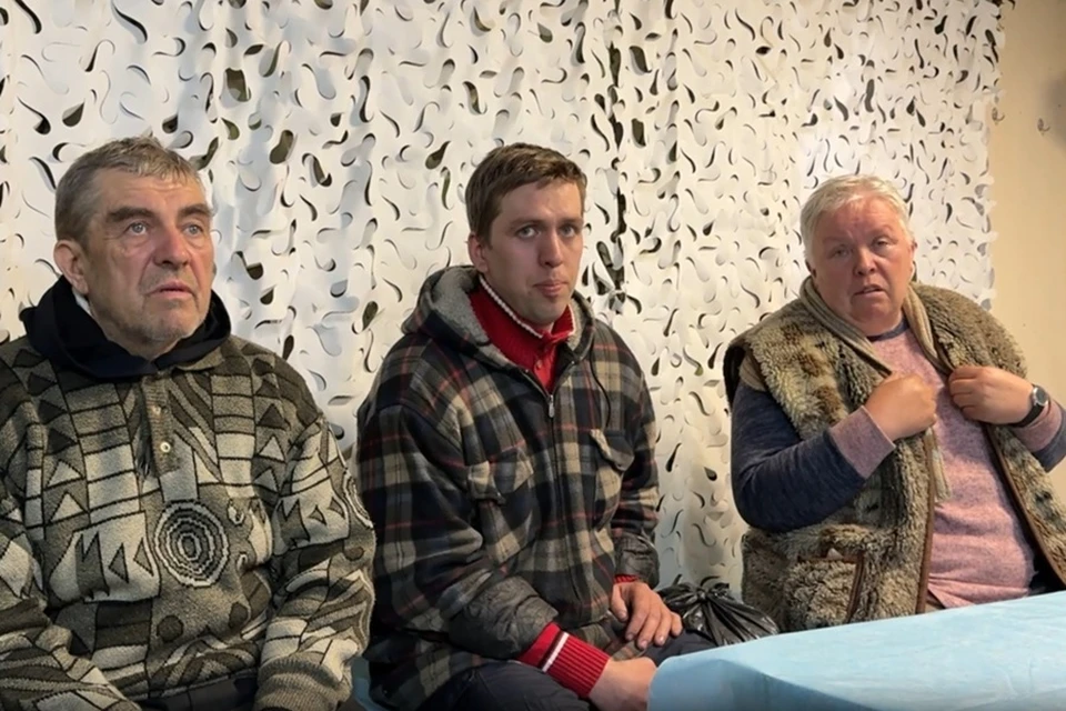 Военнослужащие группировки войск «Центр» эвакуировали семью из Красноармейска. Фото: Минобороны России