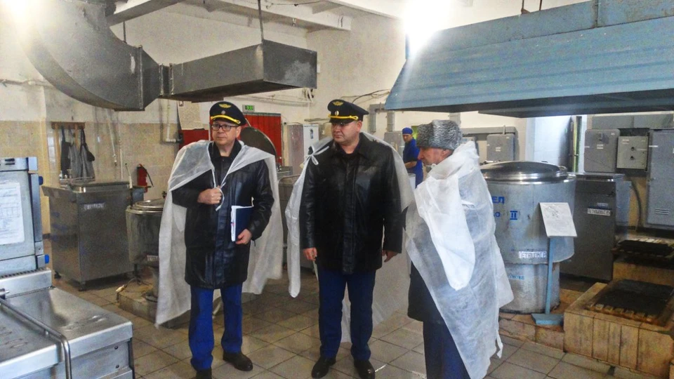 Ульяновский прокурор Теребунов проверил ИК-10. ФОТО: тг-канал прокуратуры УО