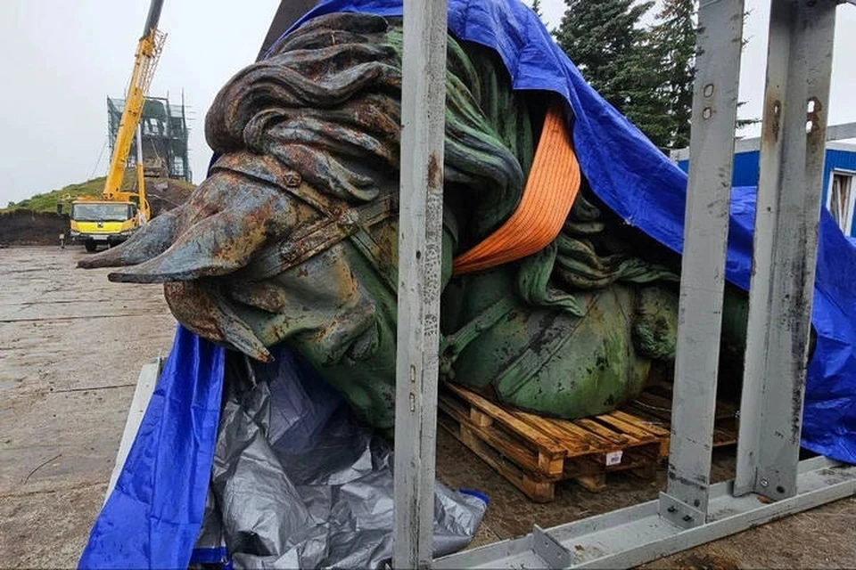 Реставрационные работы памятника Салавату Юлаеву идут согласно плану.