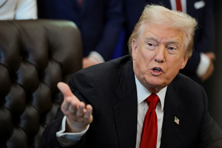 Трамп помиловал бегуна, сократившего дистанцию в обход на соревнованиях