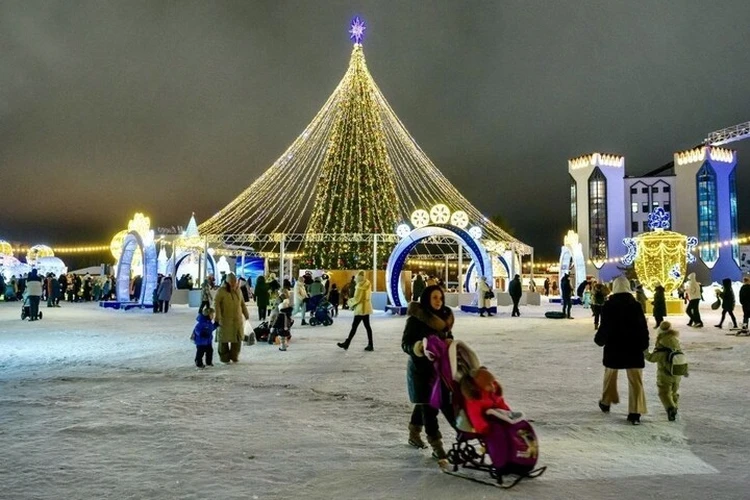 Фотозона в виде мандаринки, световой шатер и покатушки: каким будет ледовый городок-2026 в Ноябрьске