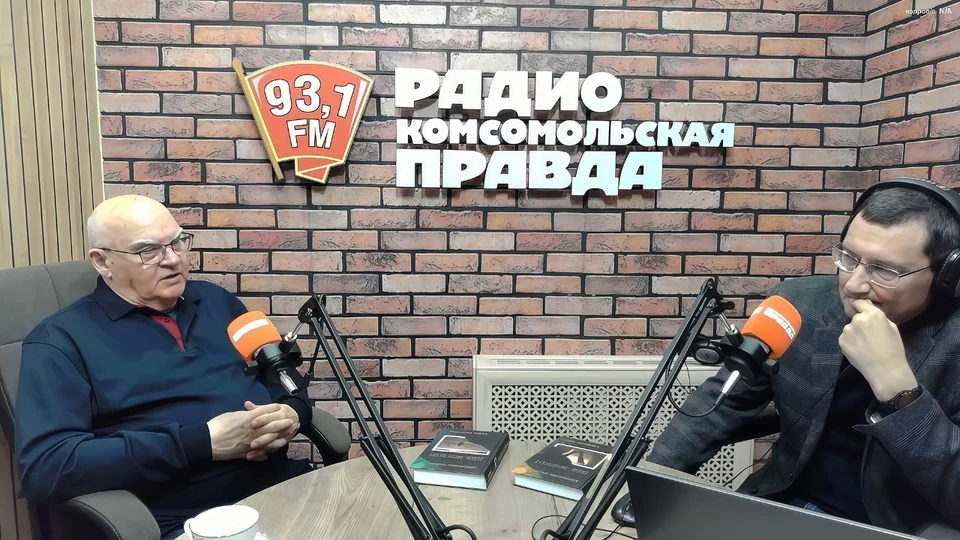 В студии радио «Комсомольская правда – Калуга» Александр Лапин рассказал об искусственном интеллекте, важности начитанности и героях нашего времени.