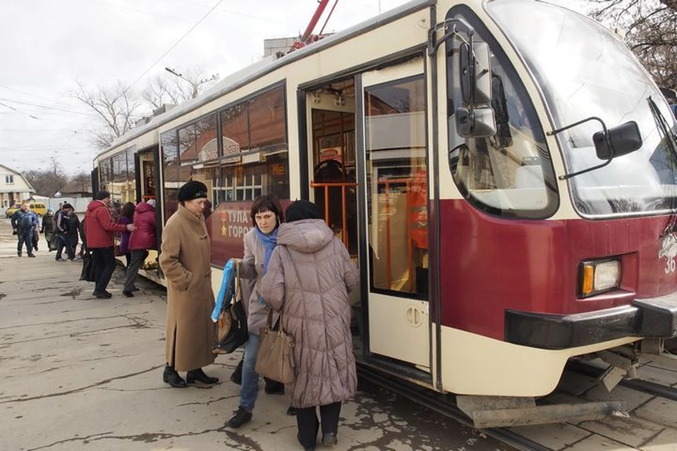 Движение трамваев через Пролетарский мост в Туле остается закрытым до 23 ноября.