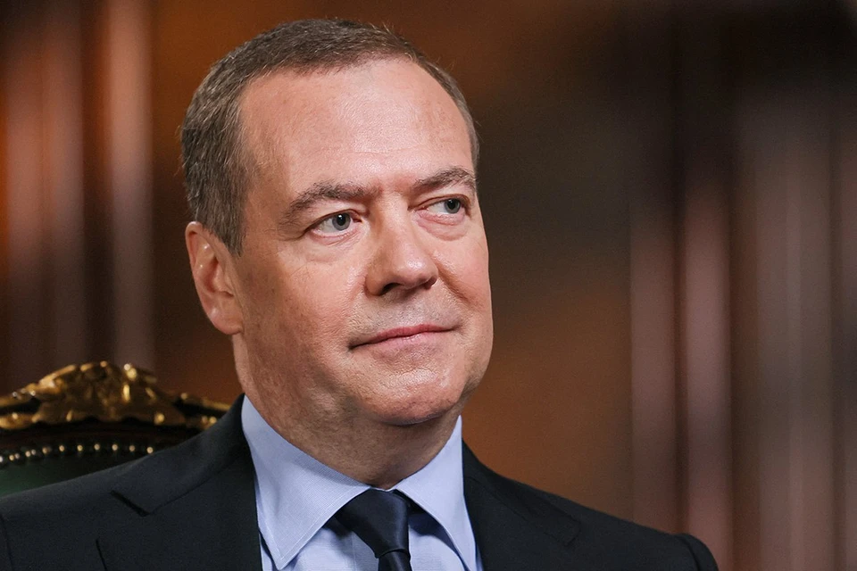 Блага отметил, что они чиновники Европы беседовали с Медведевым на тему работы БРИКС. Фото: Екатерина ШТУКИНА / POOL /ТАСС