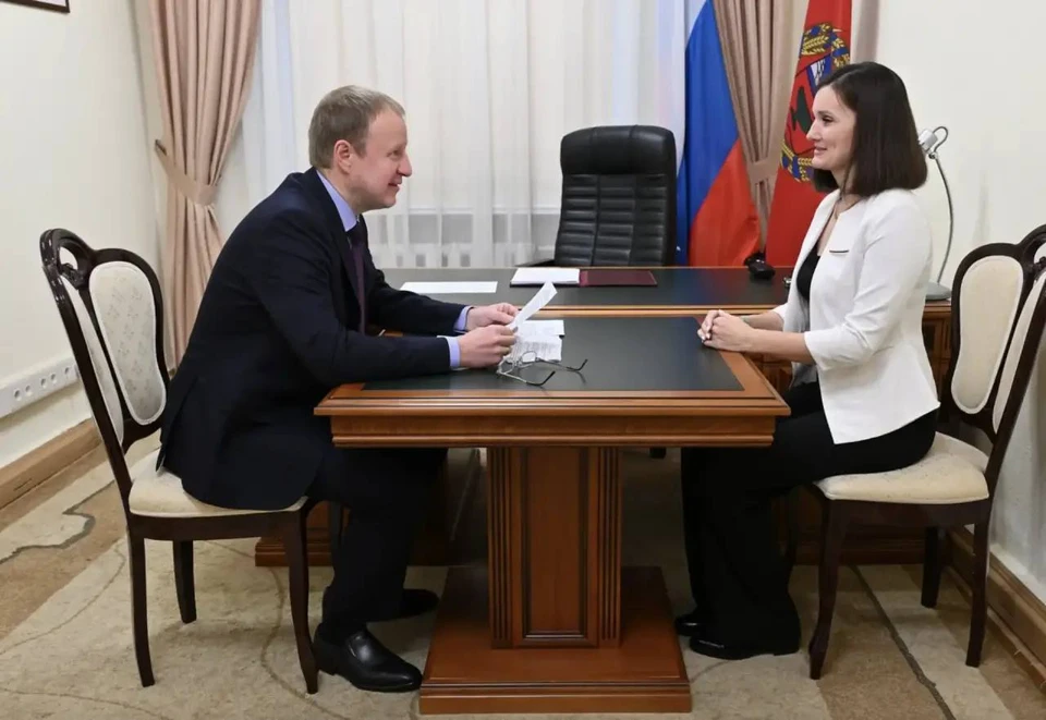 Губернатор Алтайского края Виктор Томенко провел личный прием жителей. Фото: тг-канал Виктора Томенко