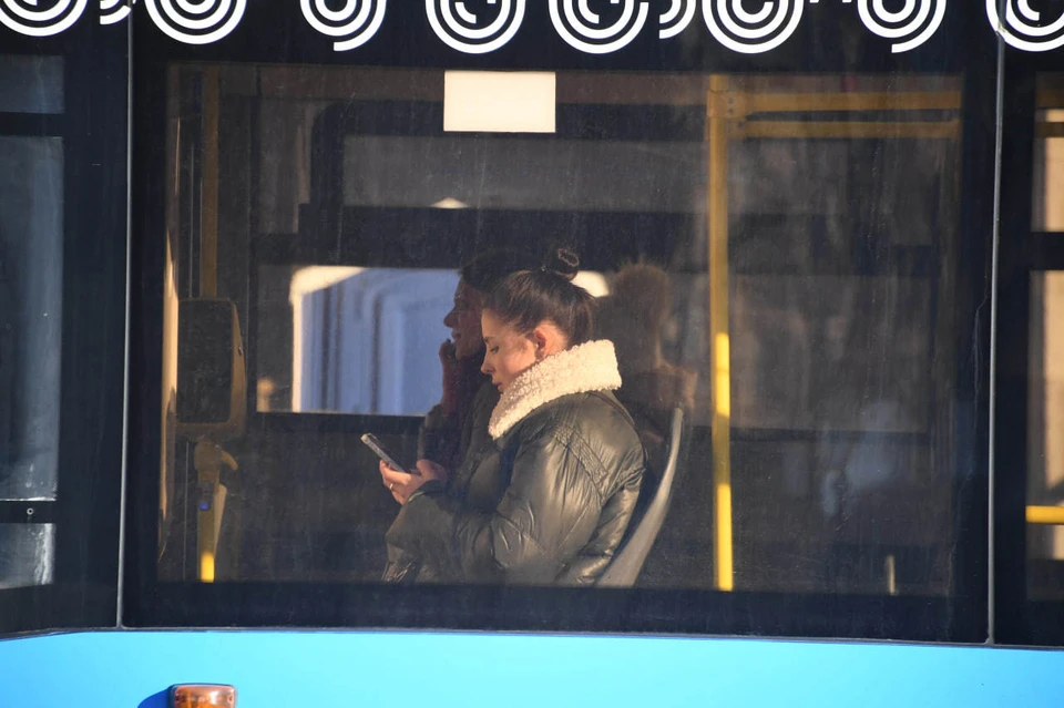 Пассажиры узнали о повышении по объявлениям, размещенным в салонах автобусов