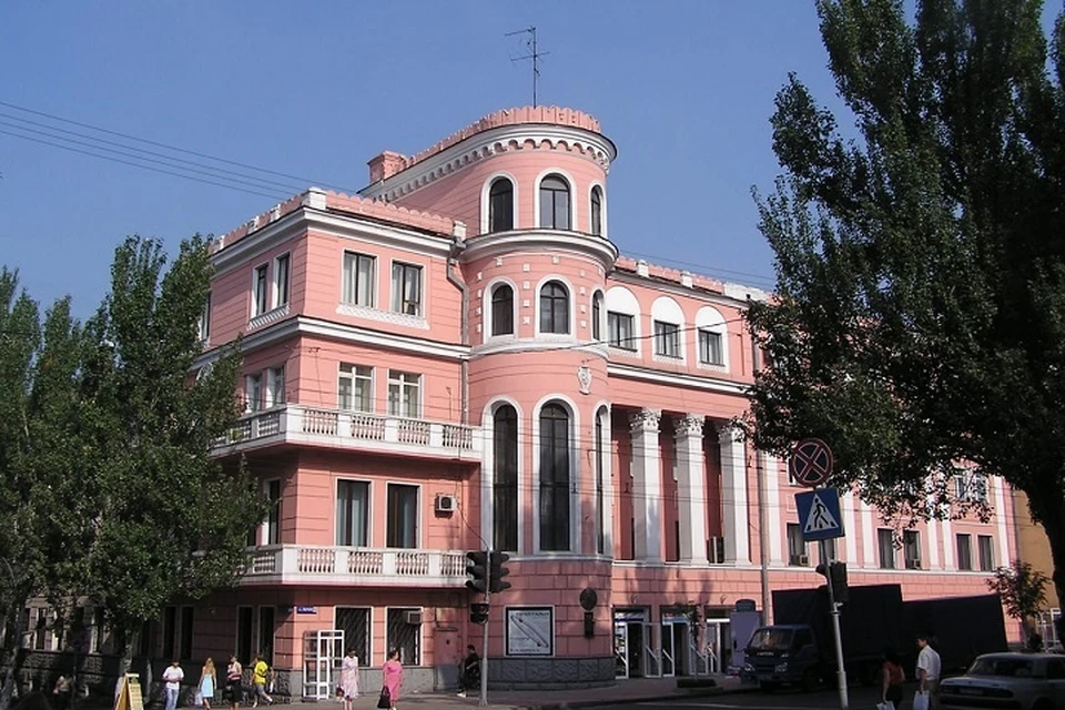 В Донецке рассказали историю создания Дворца пионеров имени Горького. Фото: ТГ/Кулемзин