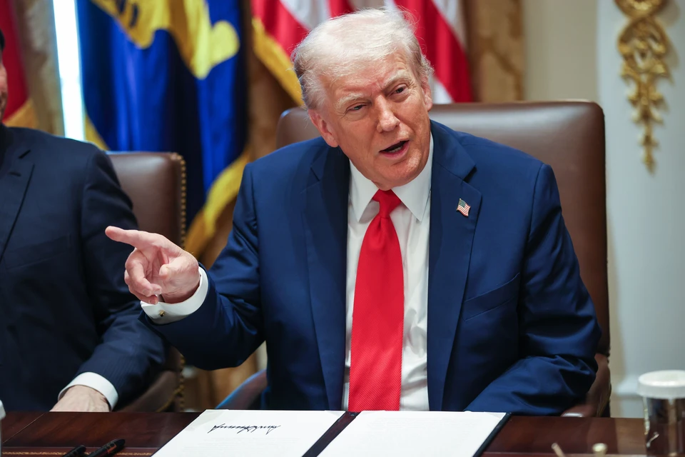 Axios заявил о снижении пошлин США для Швейцарии с помощью подарков Трампу