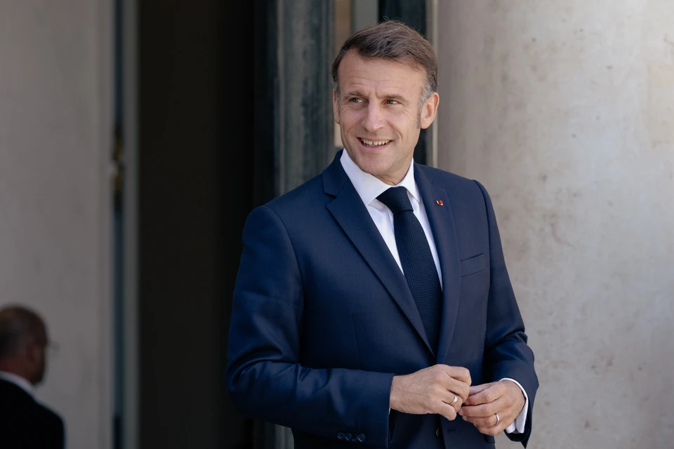 Дюпон-Эньян потребовал отставки Макрона из-за поставок Rafale Украине
