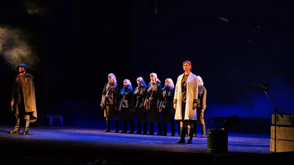 Спектакль прошел на одном дыхании. Фото с сайта гимназии