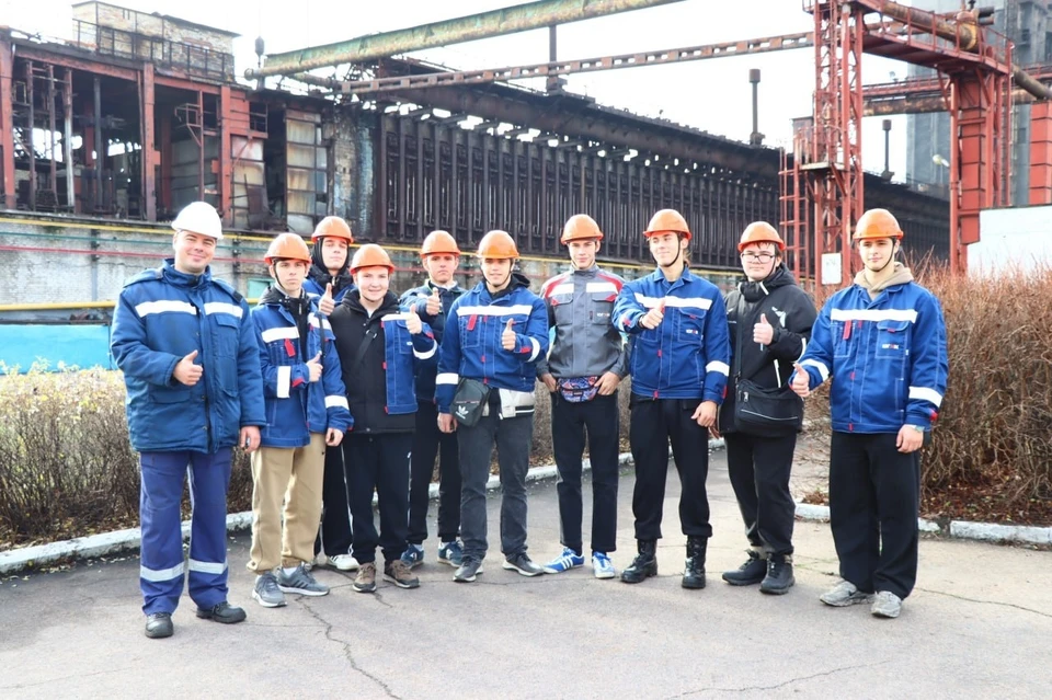 Это был не просто ознакомительный визит, а целая «экскурсия в профессию». Фото: ТГ/Толстыкина