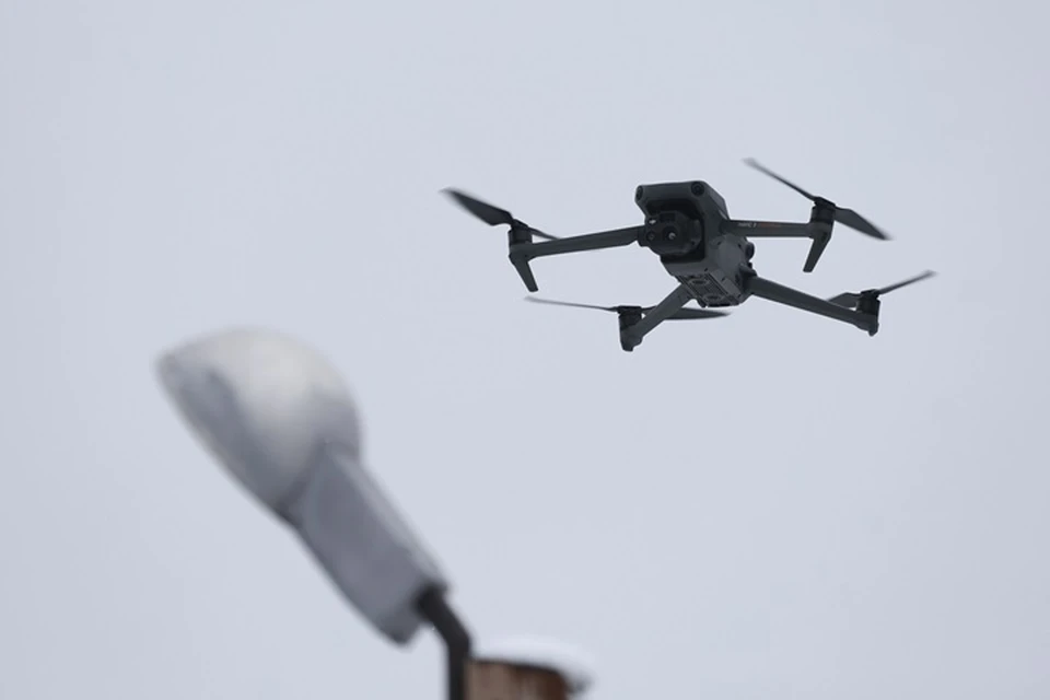 Дрон в небе