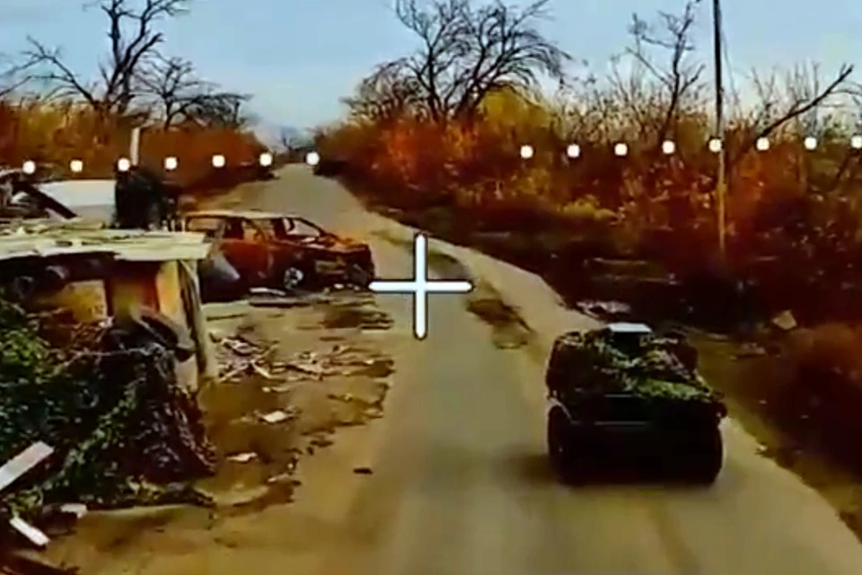 Бронетехника противника подорвалась на мине, установленной российскими инженерами