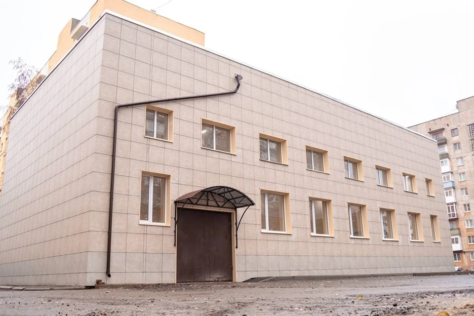 В Харцызске завершают ремонт первого в городском округе молодежного центра. Фото: ТГ/Пушилин
