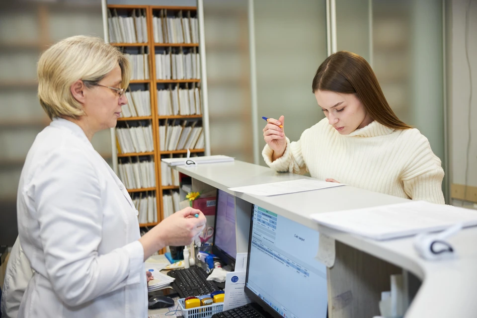 На данный момент приняли решение о корректировке работы поликлиники.