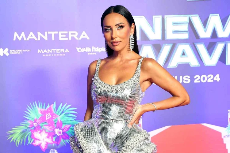 «Нужен врач!»: Алсу прервала свое выступление в концертном зале «Москва»