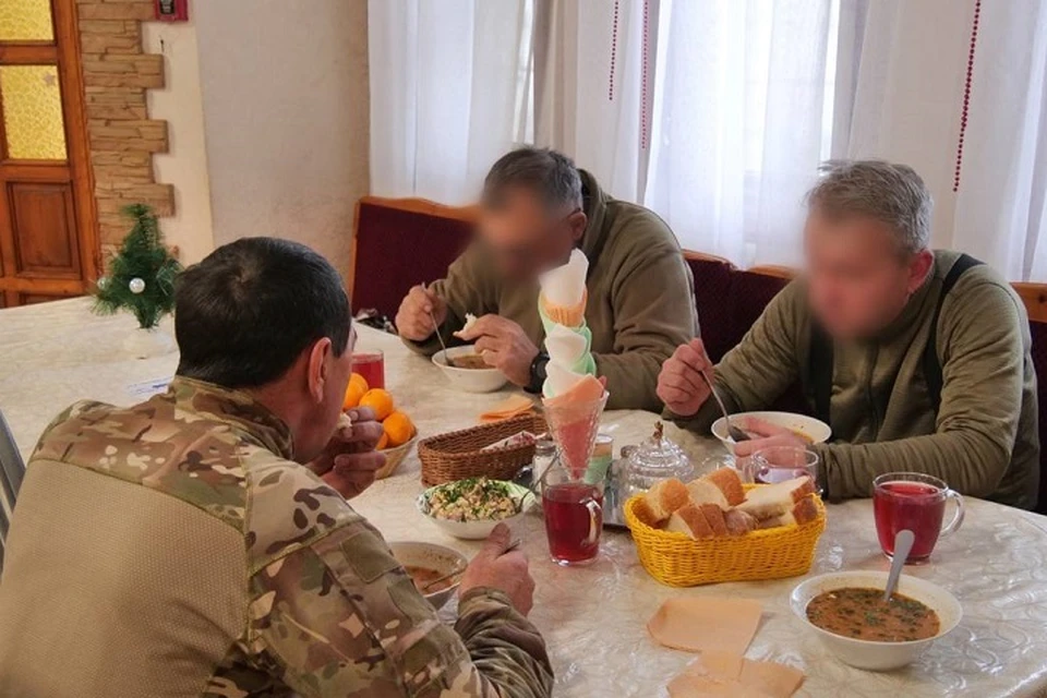 В 2022 году открылись пункты питания и отдыха для военных в Невинномысске и Кочубеевском округе. Фото: соцсети губернатора Владимира Владимирова