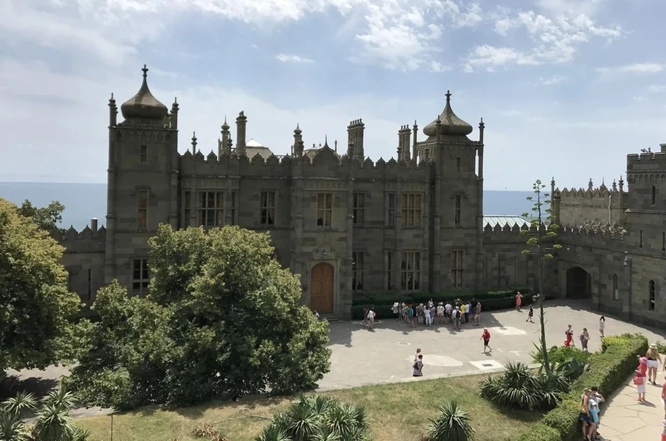 Воронцовский дворец в Алупке строили с 1828 по 1848 год по проекту английского архитектора Эдварда Блора