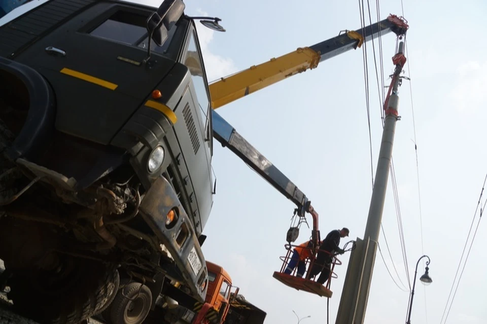 Ремонты ведутся на энергосистеме двух регионов после налетов ВСУ