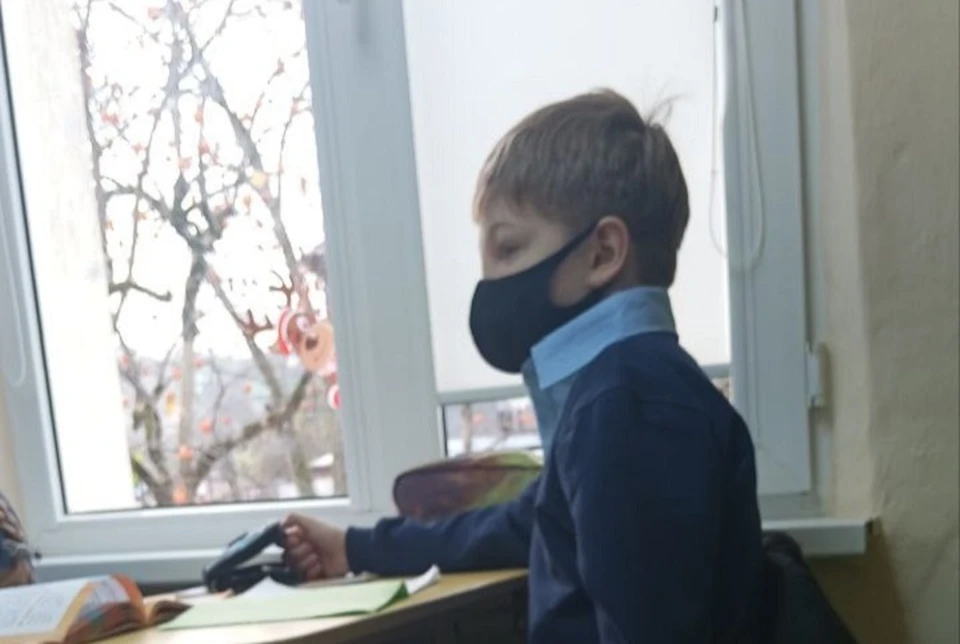 Валя на уроках. Фото: личный архив