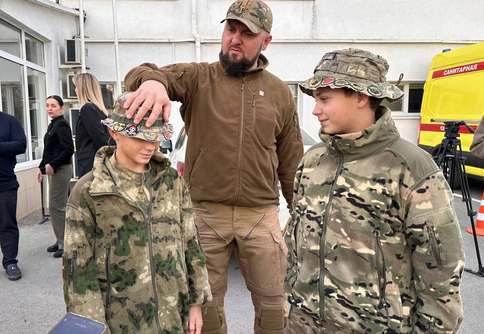 27 ноябре школьникам вручили благодарности от министра здравоохранения Крыма.