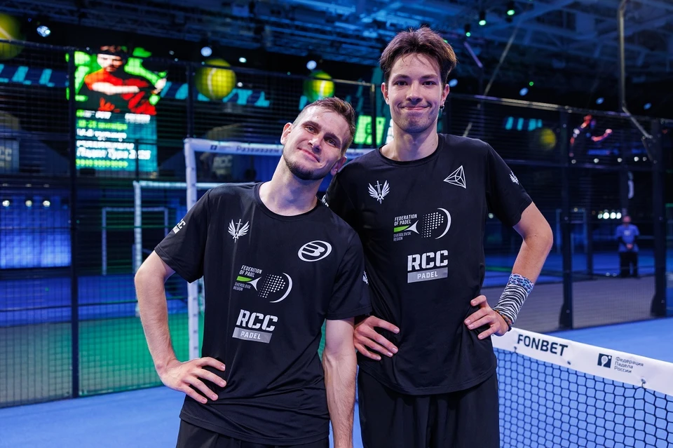 Евгений Данилов (слева) и Дмитрий Мягков в сентябре одержали победу на V этапе российского падел-тура в Екатеринбурге. Фото: Дмитрий Степанцов