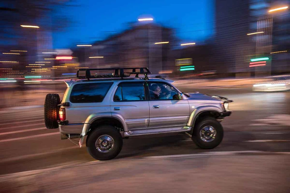 В стране может возникнуть дефицит машин на Дальнем Востоке, если запретят праворульные авто