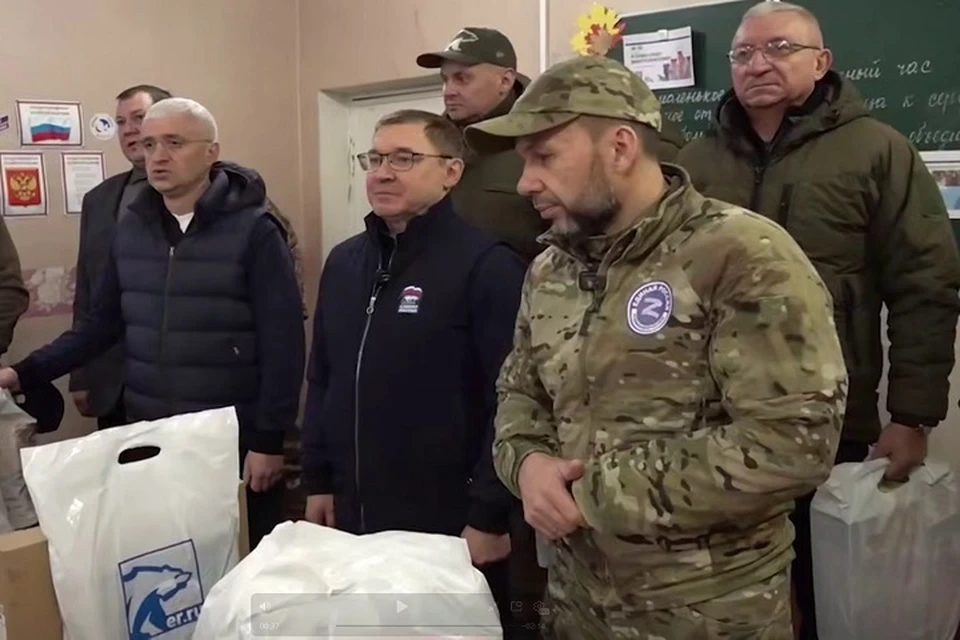 Пушилин и Якушев посетили образовательный пункт в Селидово, обеспечивающий учебу детей. Фото: ТГ/Пушилин