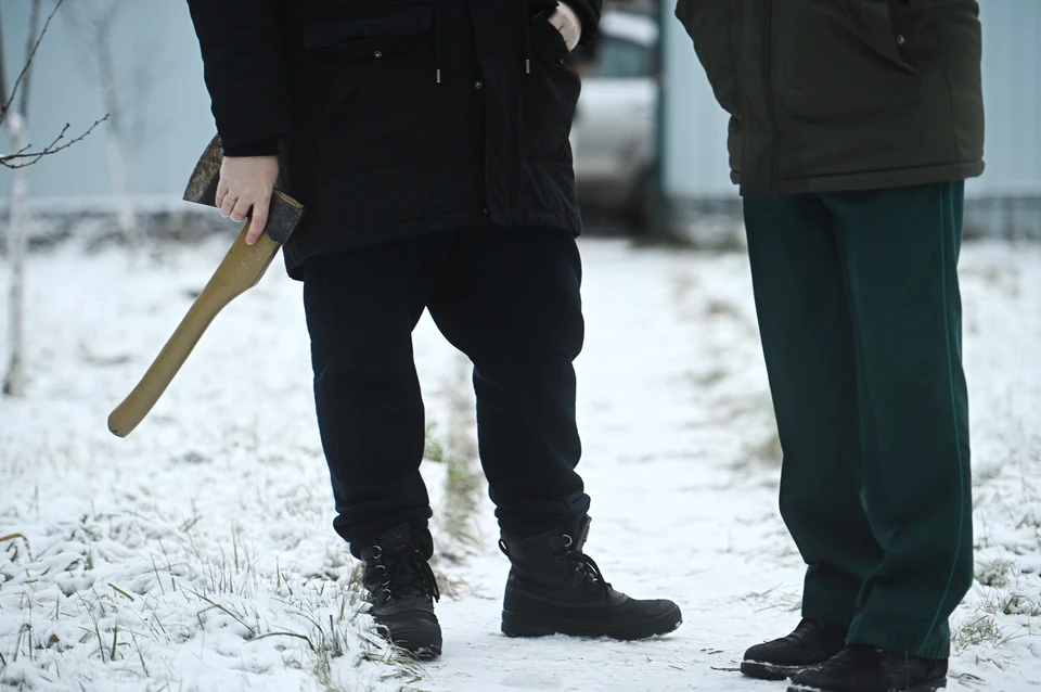 Девушка долгое время была влюблена в местного парня и мечтала выйти за него замуж