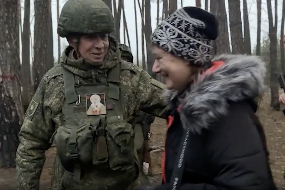 Военнослужащие 128-й мотострелковой бригады 44-го армейского корпуса группировки войск «Север» в ходе штурмовых действий пришлось срочно эвакуировать мирных жителей из Волчанска.