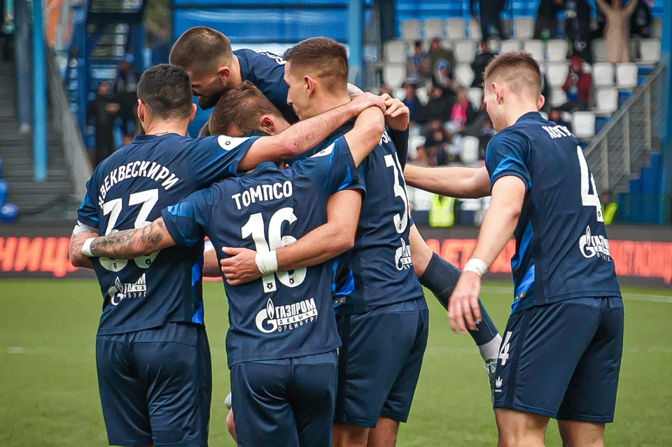 Соперник оренбуржцев испытывает серьезные финансовые проблемы