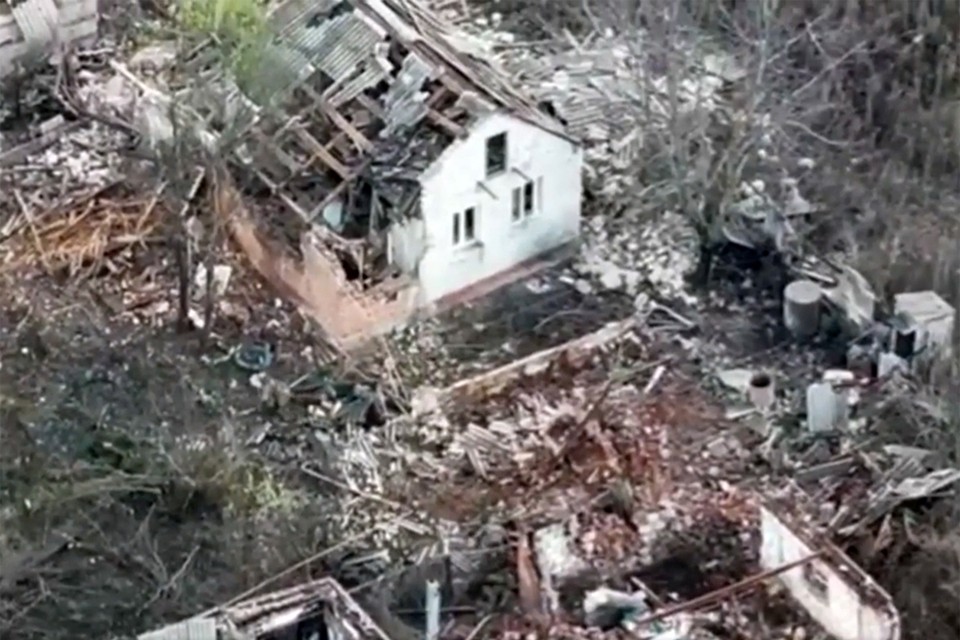 Операторы беспилотников показали зачистку зданий Волчанска от пехоты противника