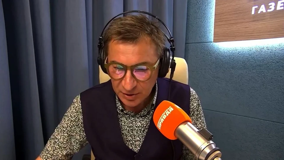 Олег Зверев долго был ведущим информационно-аналитической программы «Темы дня» на радио «КП-Самара»