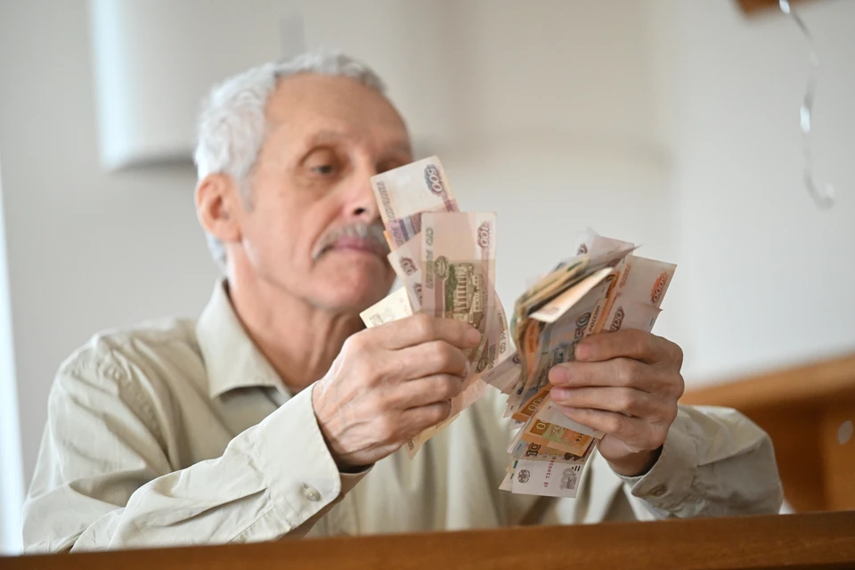 На рост выплат влияют сразу три фактора