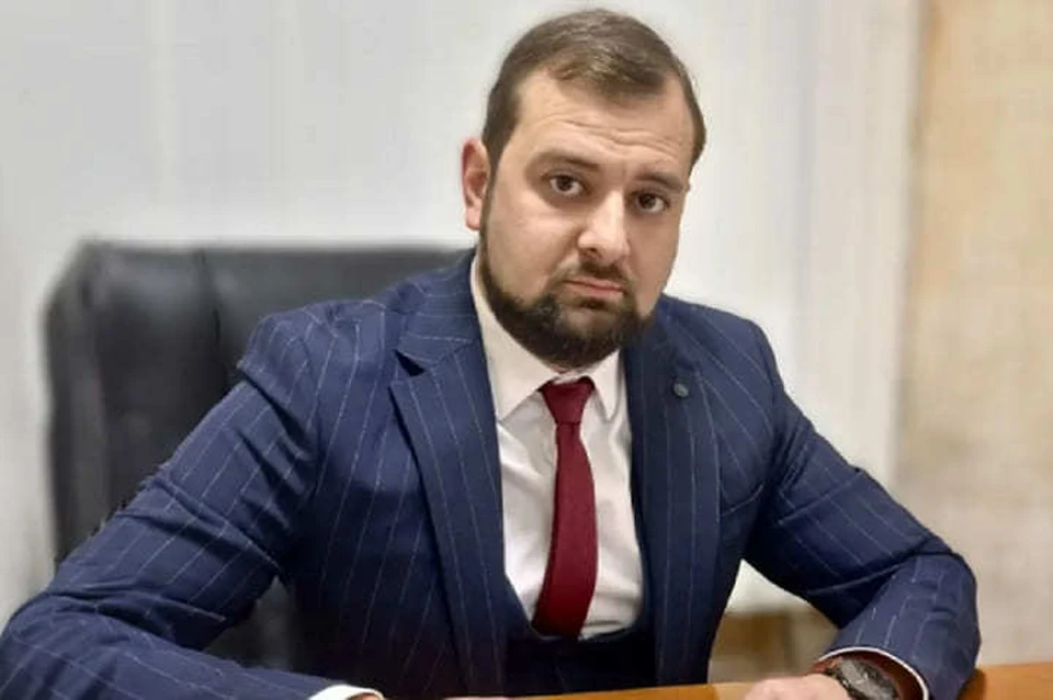 Александр Садовников работает на муниципальной службе в районе более 13 лет. Фото: администрация Усть-Донецкого района.