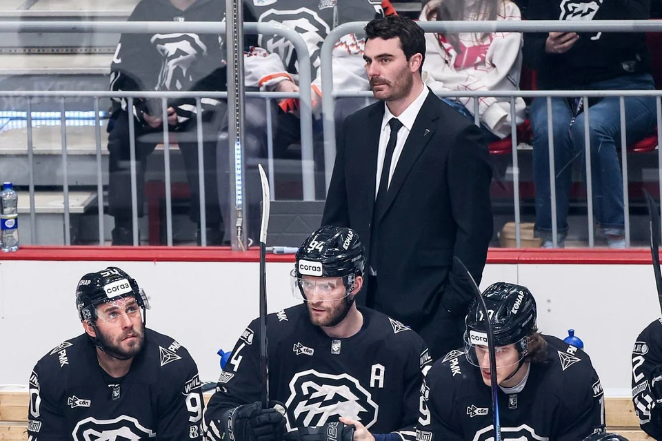 В челябинском «Тракторе» произошла очередная тренерская рокировка. Фото: пресс-служба «черно-белых»