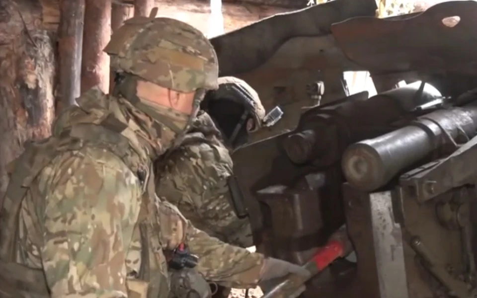 152-мм снаряды ВС РФ точно поражают противника на правом берегу Днепра