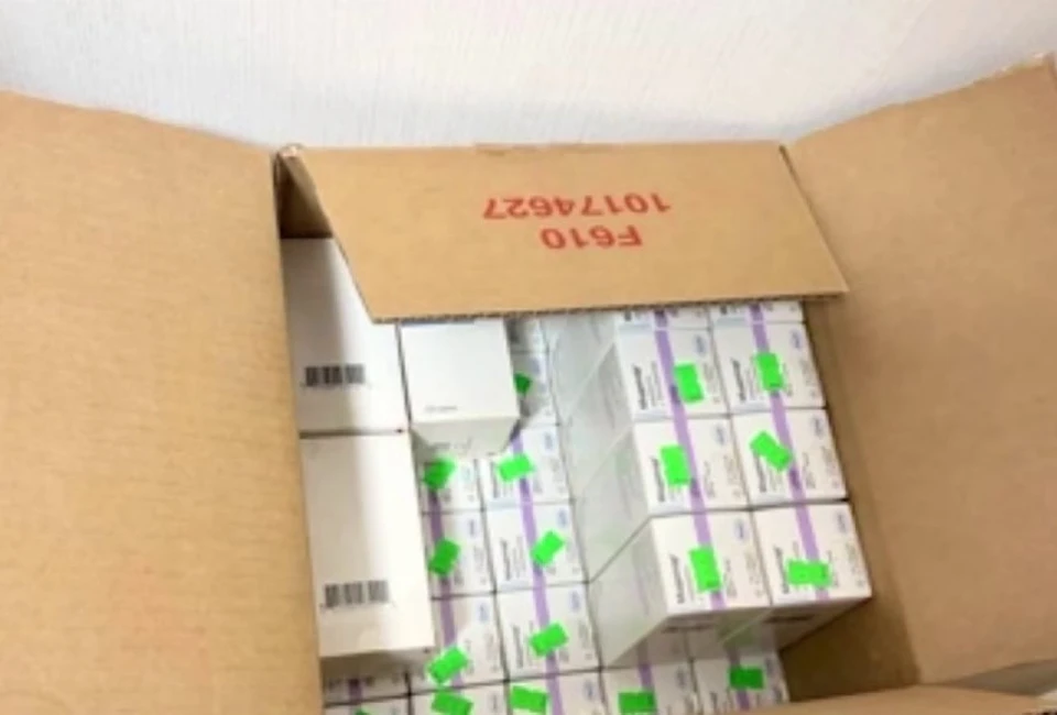 Преступники активно рекламировали свой товар на различных интернет-площадках, а покупателям передавали подделки через пункты выдачи заказов . Фото: УМВД России