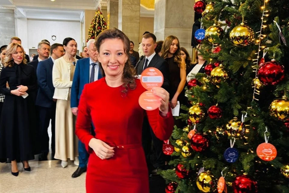 Вице-спикер Госдумы РФ Анна Кузнецова исполнит заветную мечту мальчика из ДНР. Фото: ТГ/Кузнецова