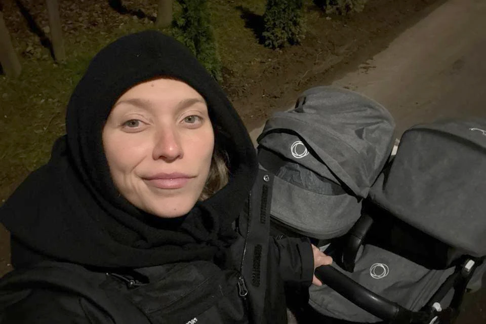 Регина Тодоренко едва не попала под машину с коляской с детьми