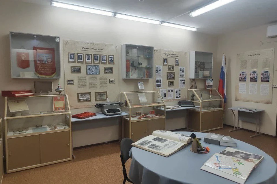 В школе № 3 Иркутска открылся музей «Зеркало времени».