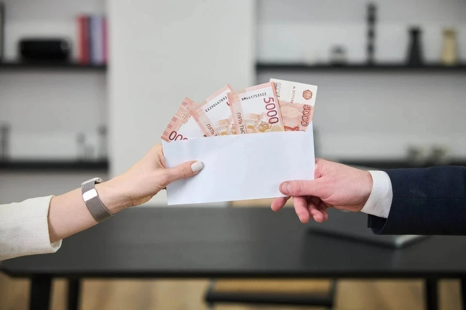 Преподавателя техникума в Симферополе задержали за 11 взяток