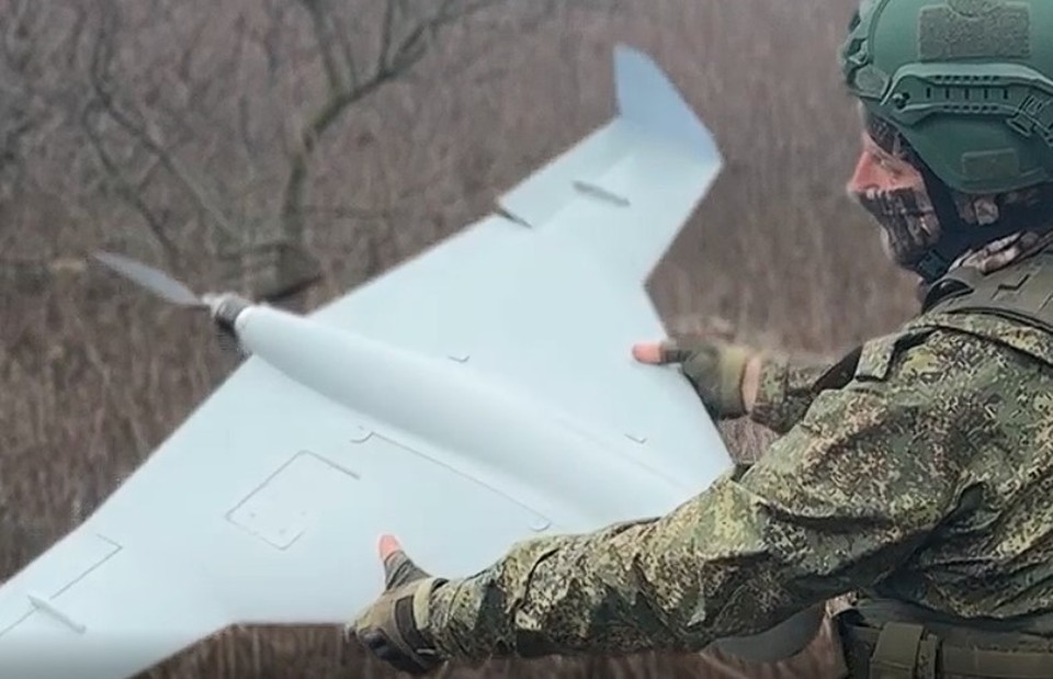 Родон по спутникам бьет Кубом противника