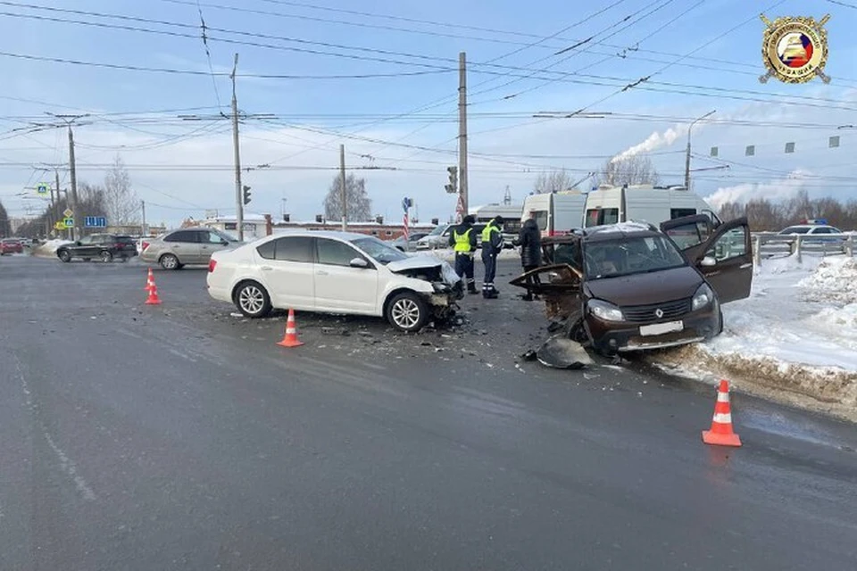 Причины произошедшего устанавливаются. Фото: ГИБДД Чувашии