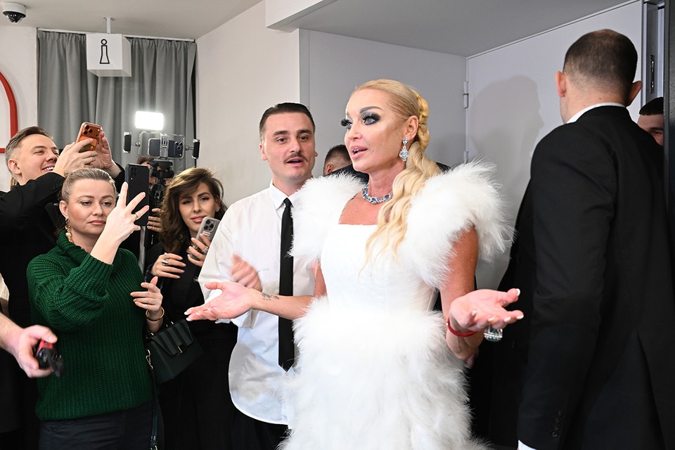 Жена Хайдарова подарила Волочковой на 50-летие 10 млн на преображение