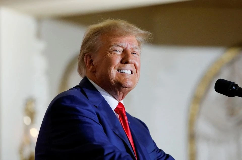 Трамп внезапно облил Стармера грязью и дал обидное прозвище: ужин закончился издевками