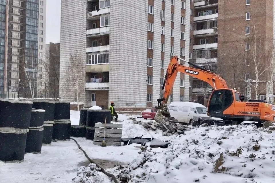 На Петухова начали строить ливневую канализацию. Фото: ТГ-канал Максима Кудрявцева