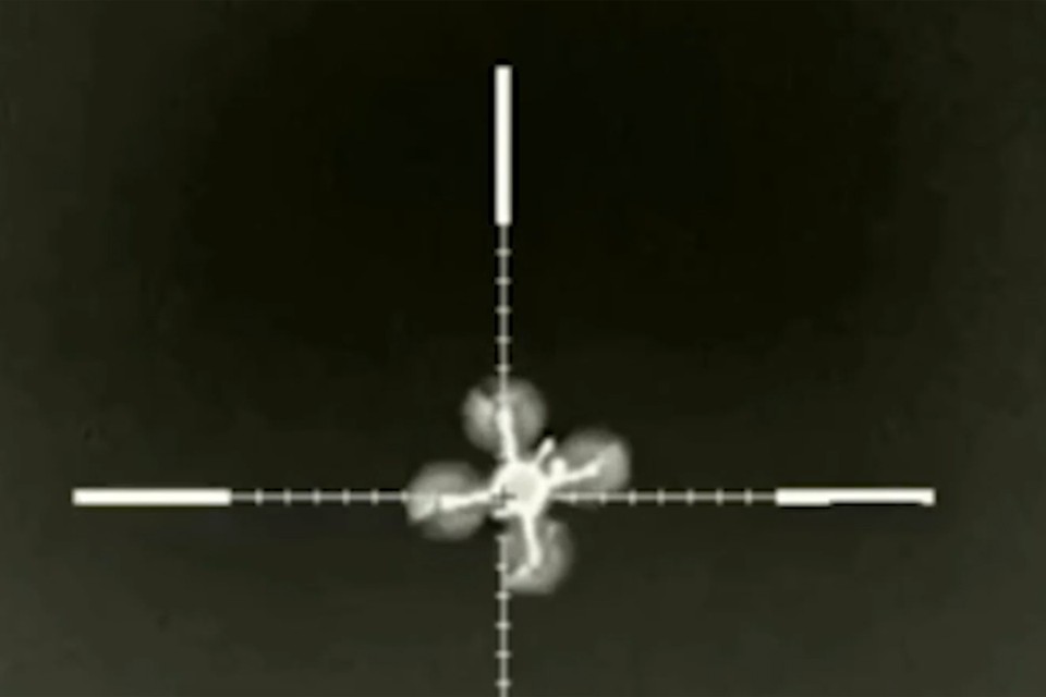 Украинские боевики стали обшивать гексакоптеры броней